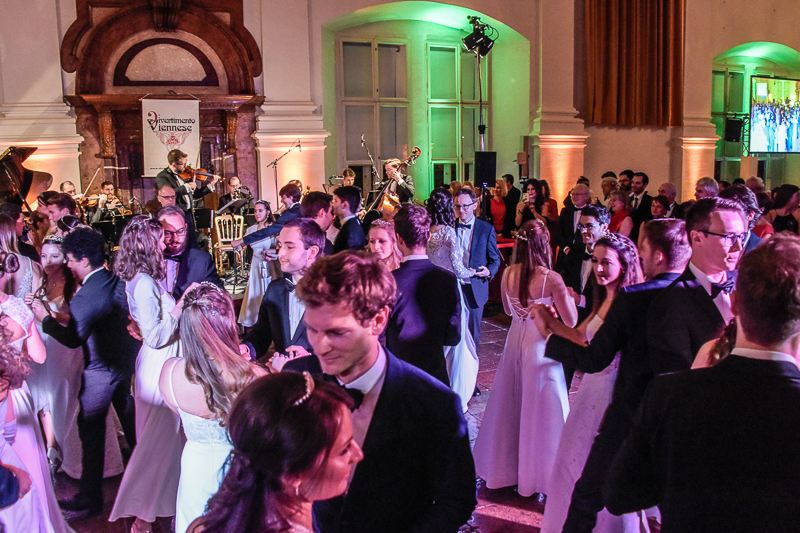 Paris Lodron Ball Paris Lodron Ball