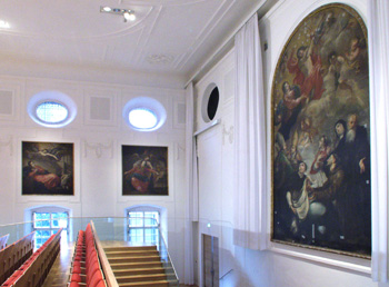 Großer Aularraum Altarbild