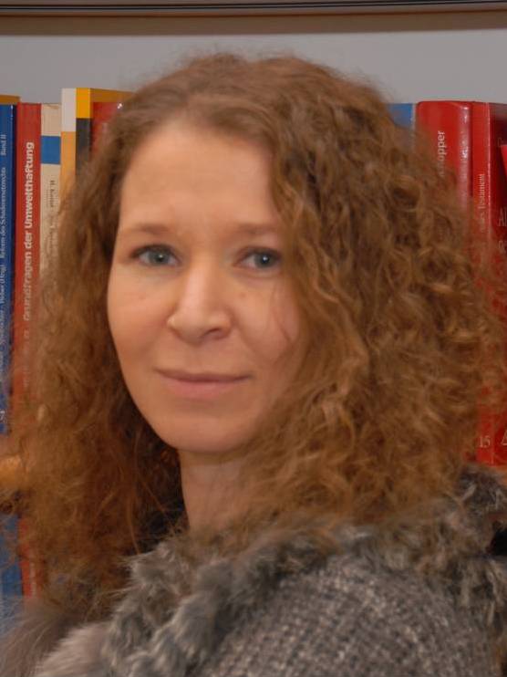 Az. Prof. PD Dr. LL.M. (Florenz) Sonja Janisch