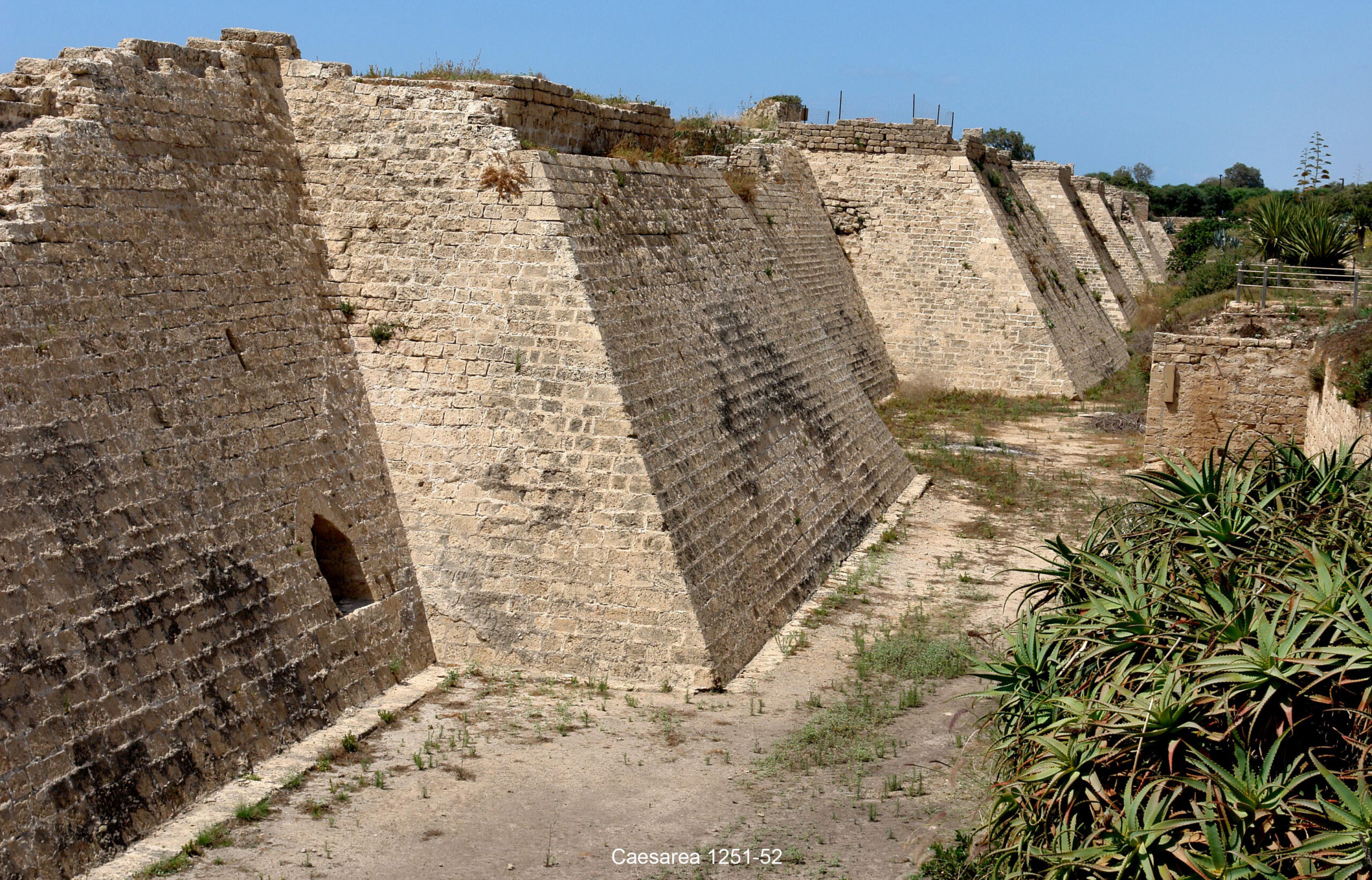 mittelalterlicher Wehrbau im Vorderen Orient
