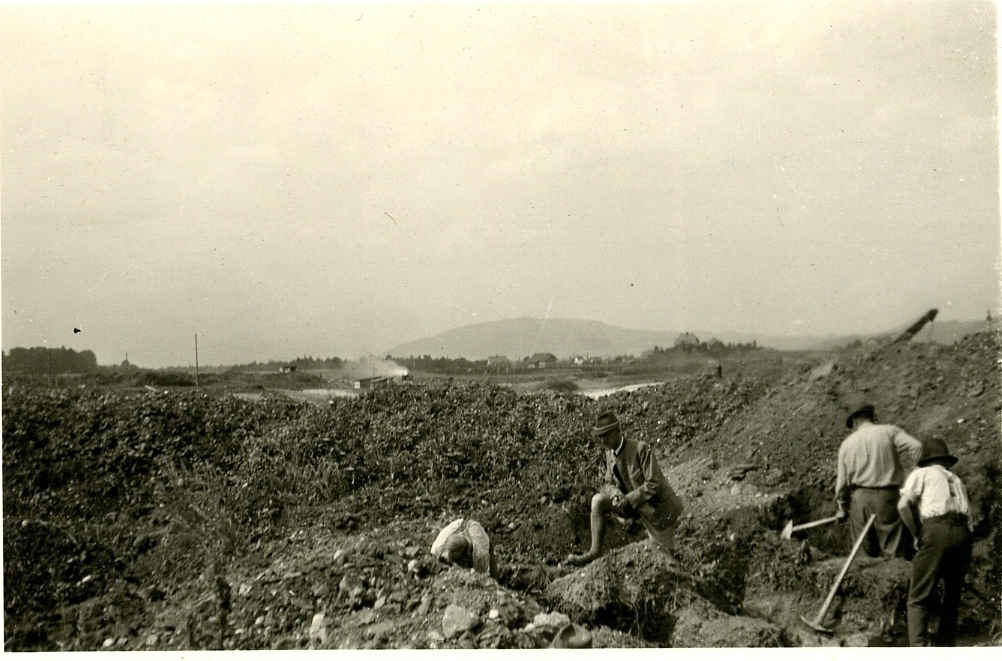 Ausgrabung eines Gutshofes in Liefering durch Martin Hell