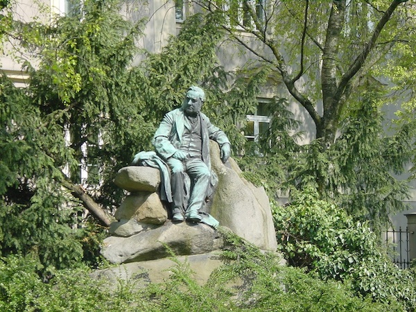 Statue Adalbert Stifter, Linz