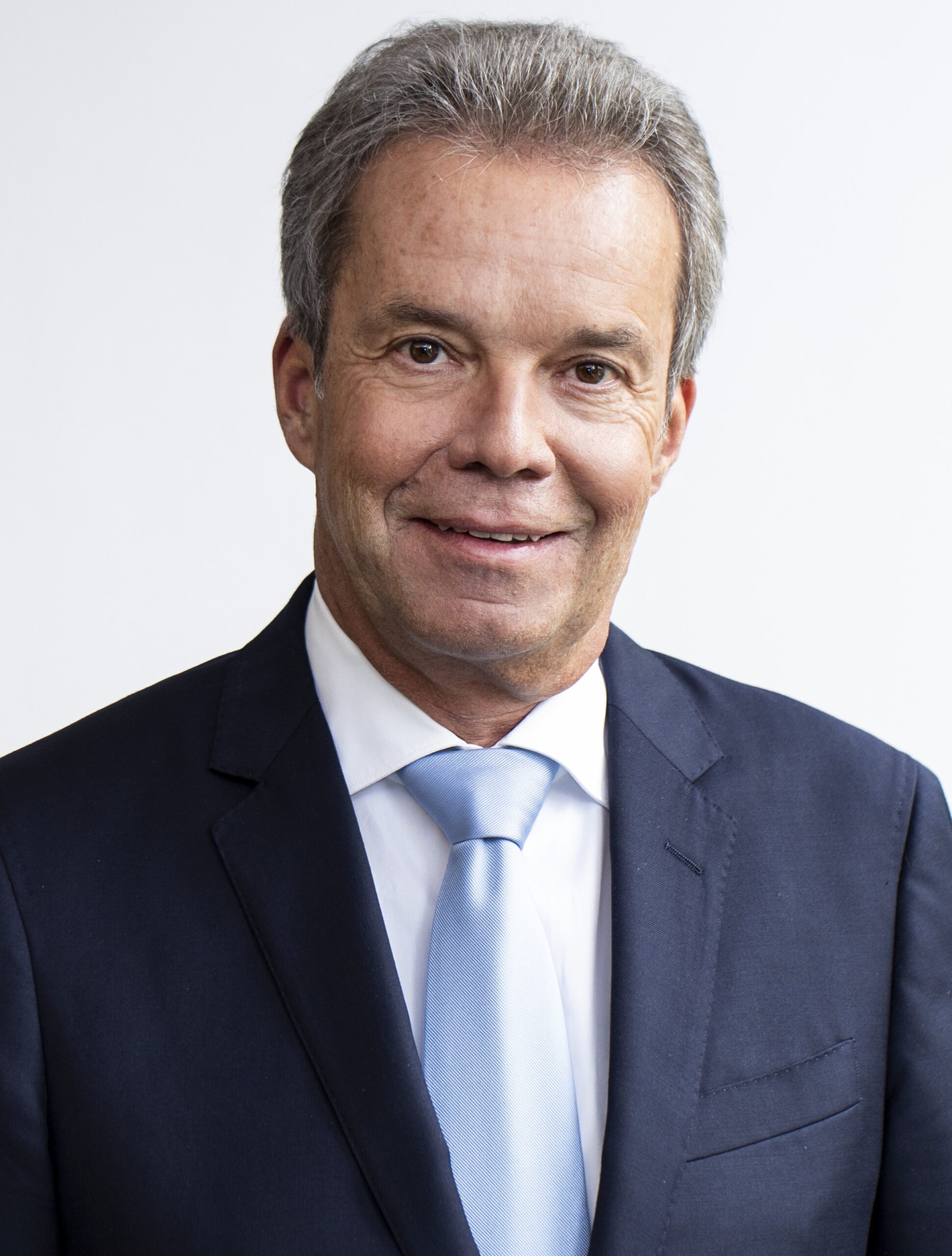 Hon.-Prof. Dr. Johannes Pira