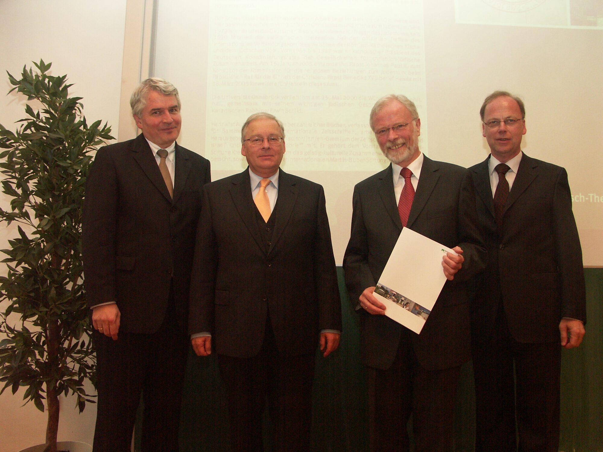 Honorarprofessur für Dr. Henrix ©Kaserbacher/Uni Salzburg