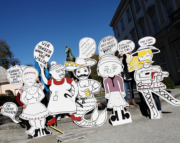 Comic-Figuren, die im Rahmen einer Intervention 2014 entstanden