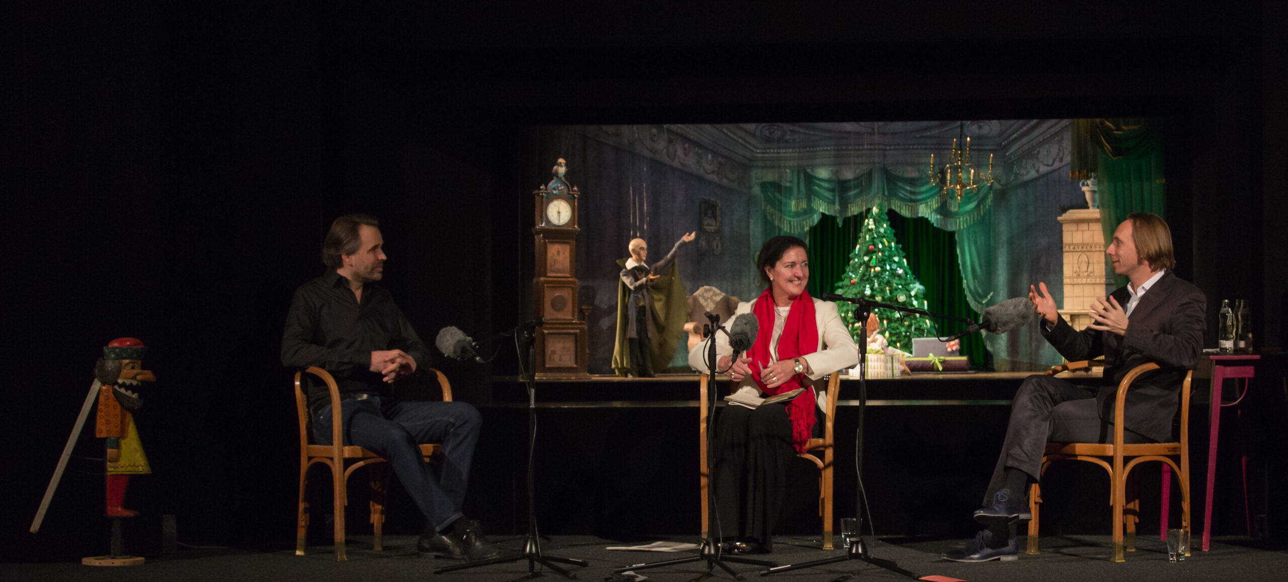 Atelier Gespr&auml;ch im Marionettentheater