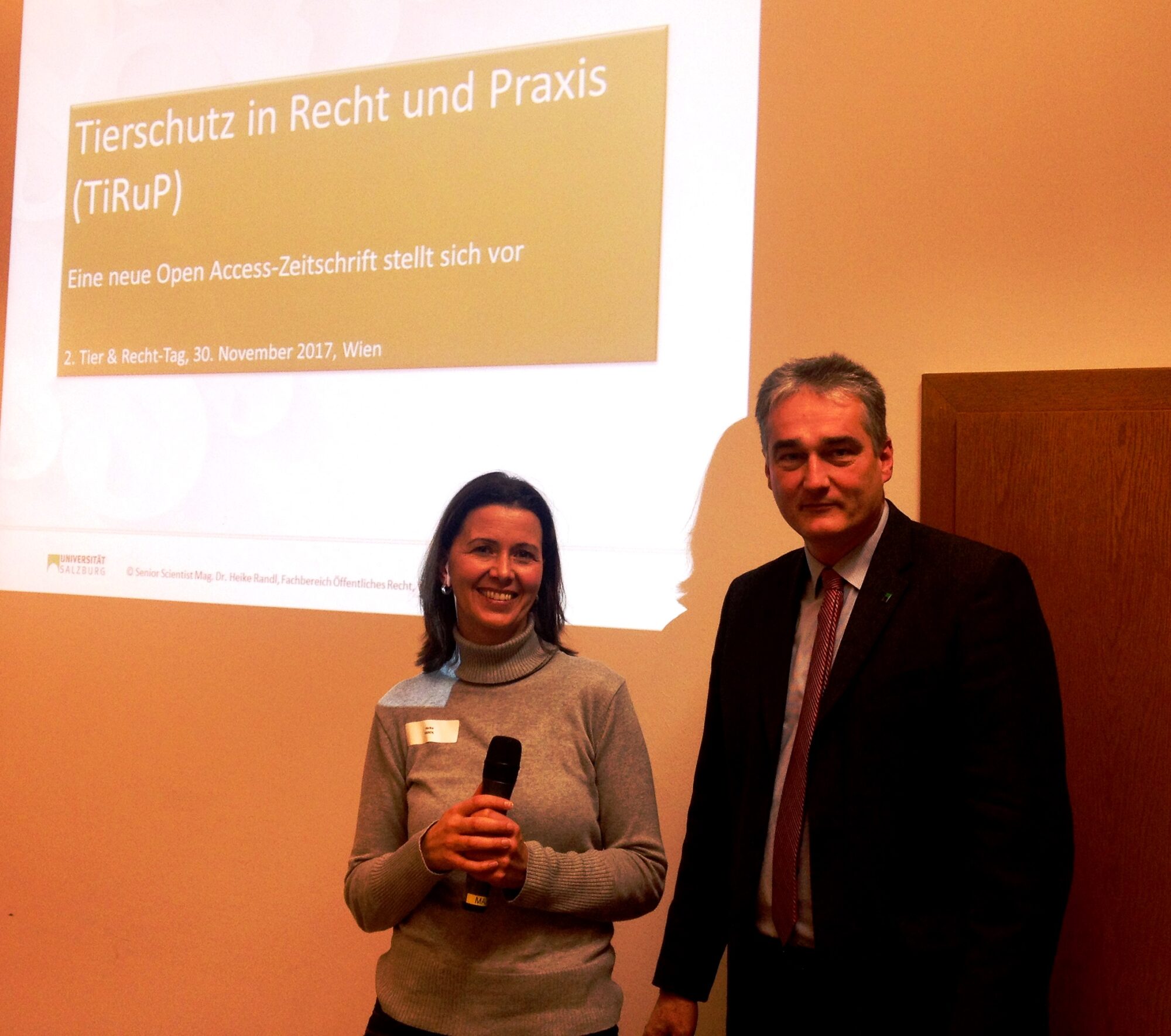 Dr. Heike Randl und Vizerektor Univ.- Prof. Dr. Rudolf Feik