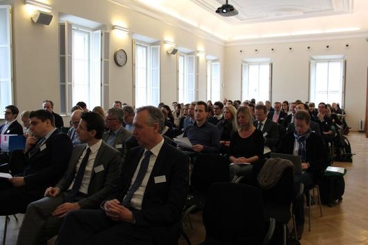 Barrierefreiheit: Kurzbeschreibung des Bildes Barrierefreiheit: Kurzbeschreibung des Bildes