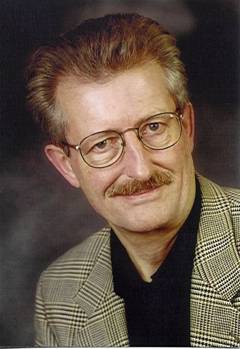 em.Univ.-Prof.Dr. Klaus M. Schmidt