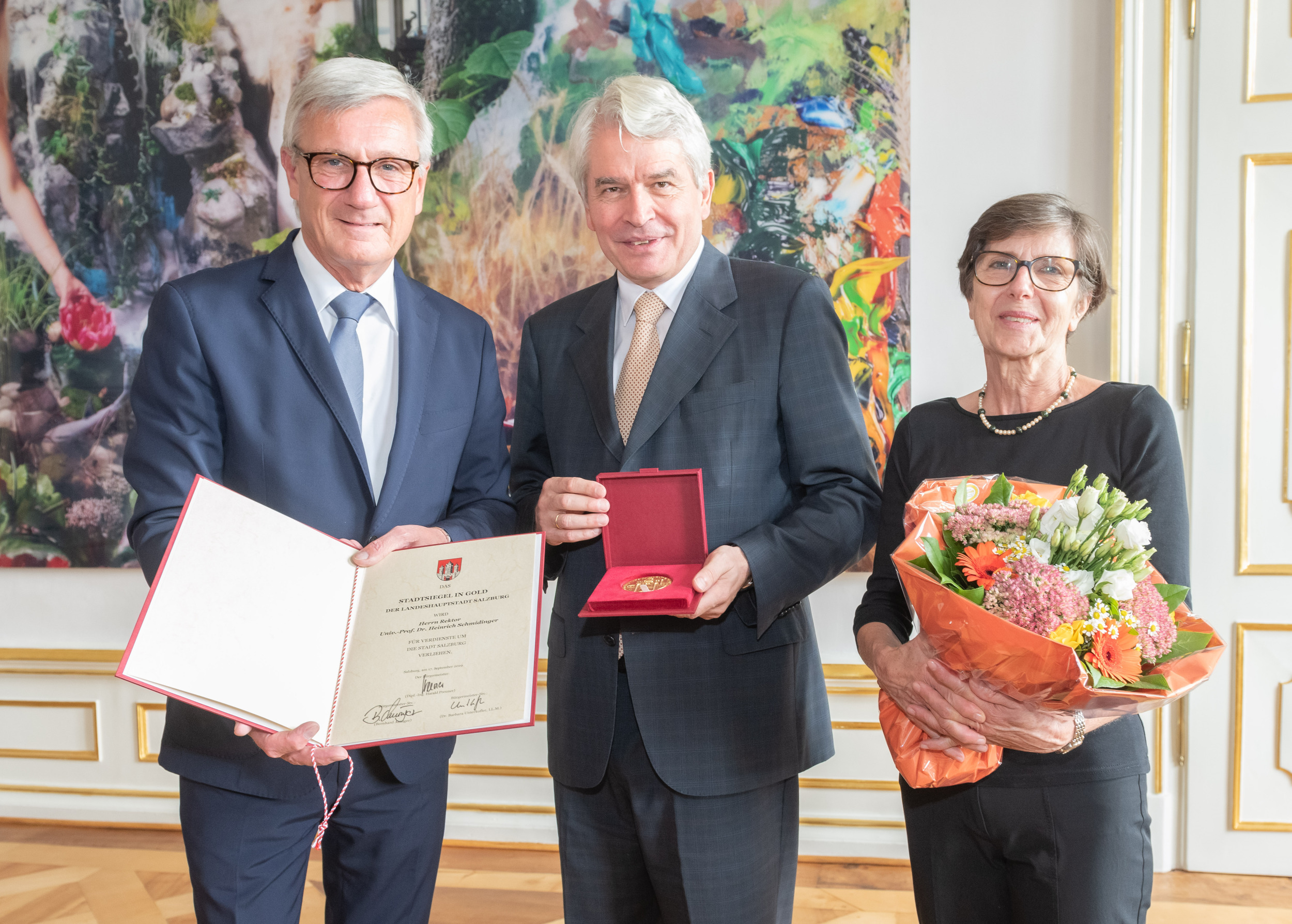 Stadtsiegel in Gold für scheidenden Rektor Heinrich Schmidinger Paris