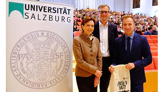 Foto v.l.n.r.: Landtagspräsidentin Brigitta Pallauf, Vizerektor für Lehre Martin Weichbold und Bürgermeister-Stellvertreter Bernhard Auinger - Fotonachweis: Simon Haigermoser