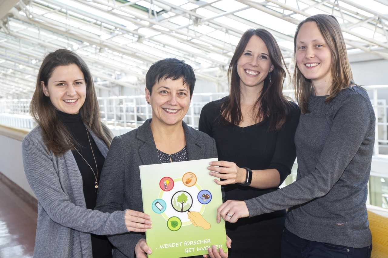 Foto v.l.n.r.: Carola Helletsgruber, Angela Hof, Sandra Stieger und Celina Stanley. Fotonachweis: Kolarik