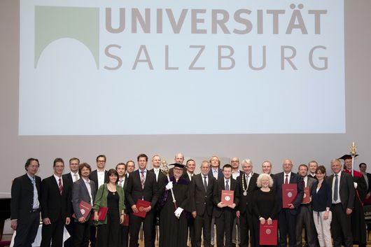 Gruppenfoto aller geehrten Personen | © Scheinast