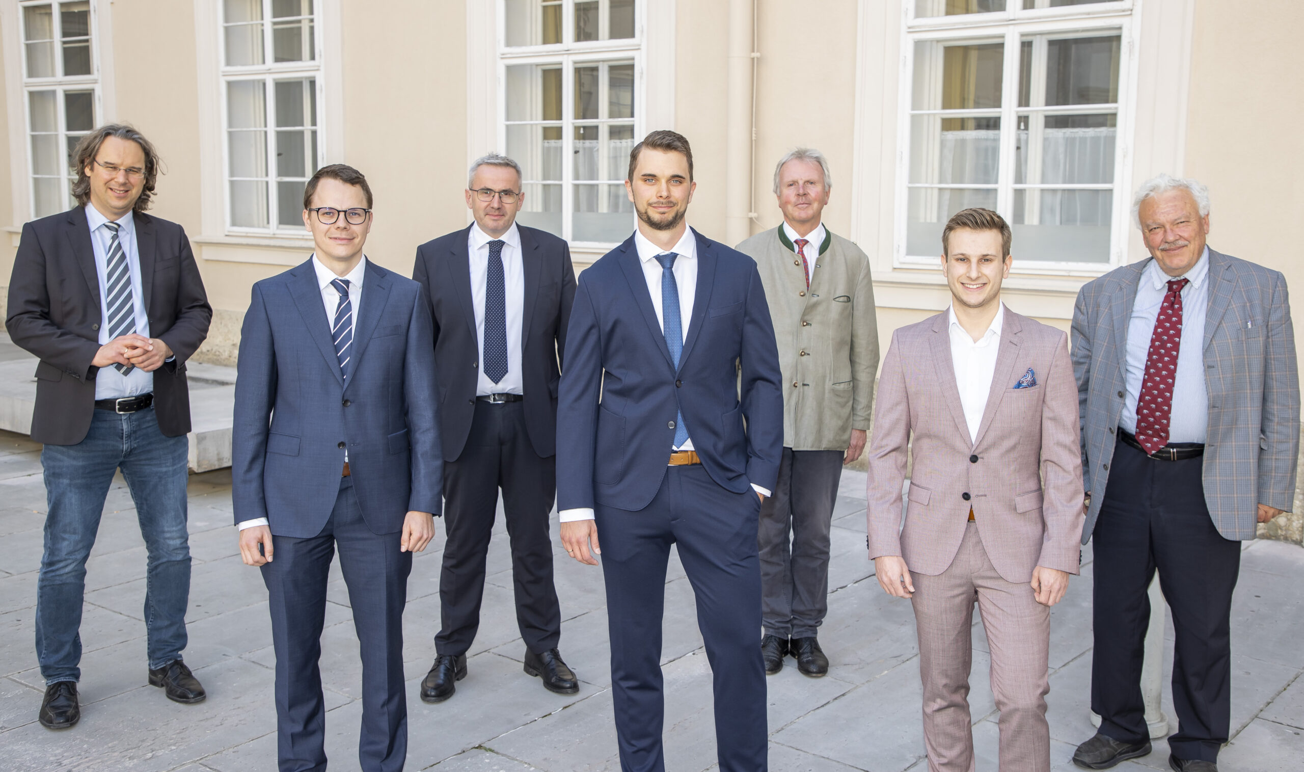 v.l.n.r.: Professor Wolfgang Faber, Preistr&auml;ger Manuel Steiner, Professor Martin Auer, Hauptpreistr&auml;ger Andreas Gaggl, Professor Friedrich Harrer, Preistr&auml;ger Julian Koblm&uuml;ller und Professor Michael Rainer.