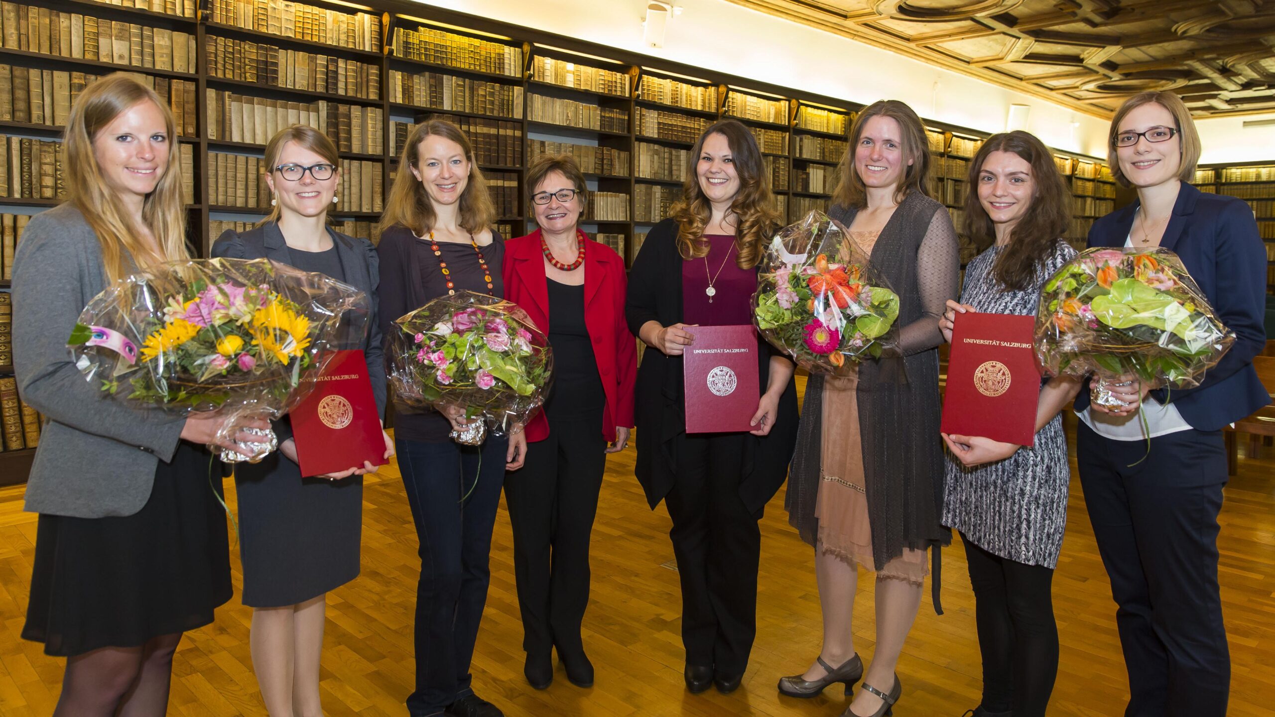 Foto: v.l.n.r.: Nathalie Alexander, Vera Esser, Julia Lajta-Novak, Vizerektorin Sylvia Hahn, Julia Reichenberger, Bianca Heberer, Miriam Althammer, Maria &Ouml;sterbauer | &copy; Kolarik/LEO