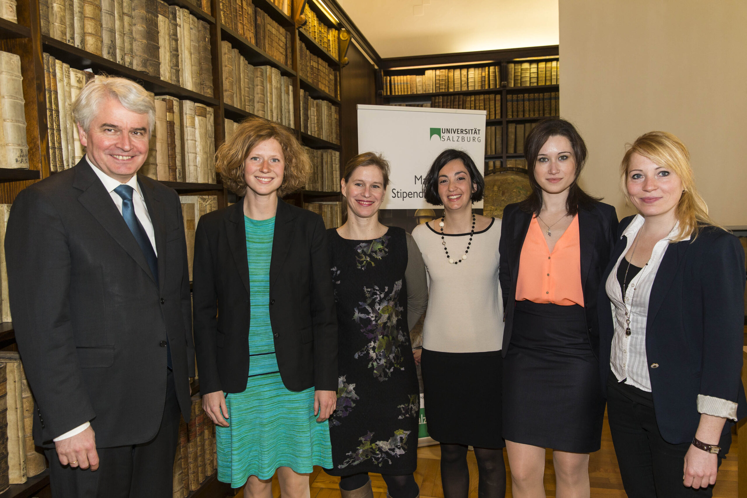 Foto v.l.n.r. Rektor Heinrich Schmidinger, Karin Moosbrugger, MSc; Dr.in Uta Degner; Dr.in Grazia Prontera; Mag.a Isabella Uhl, BA;&nbsp;Christina Ramsauer, BA rer.nat. MSc; Fotonachweis: Kolarik