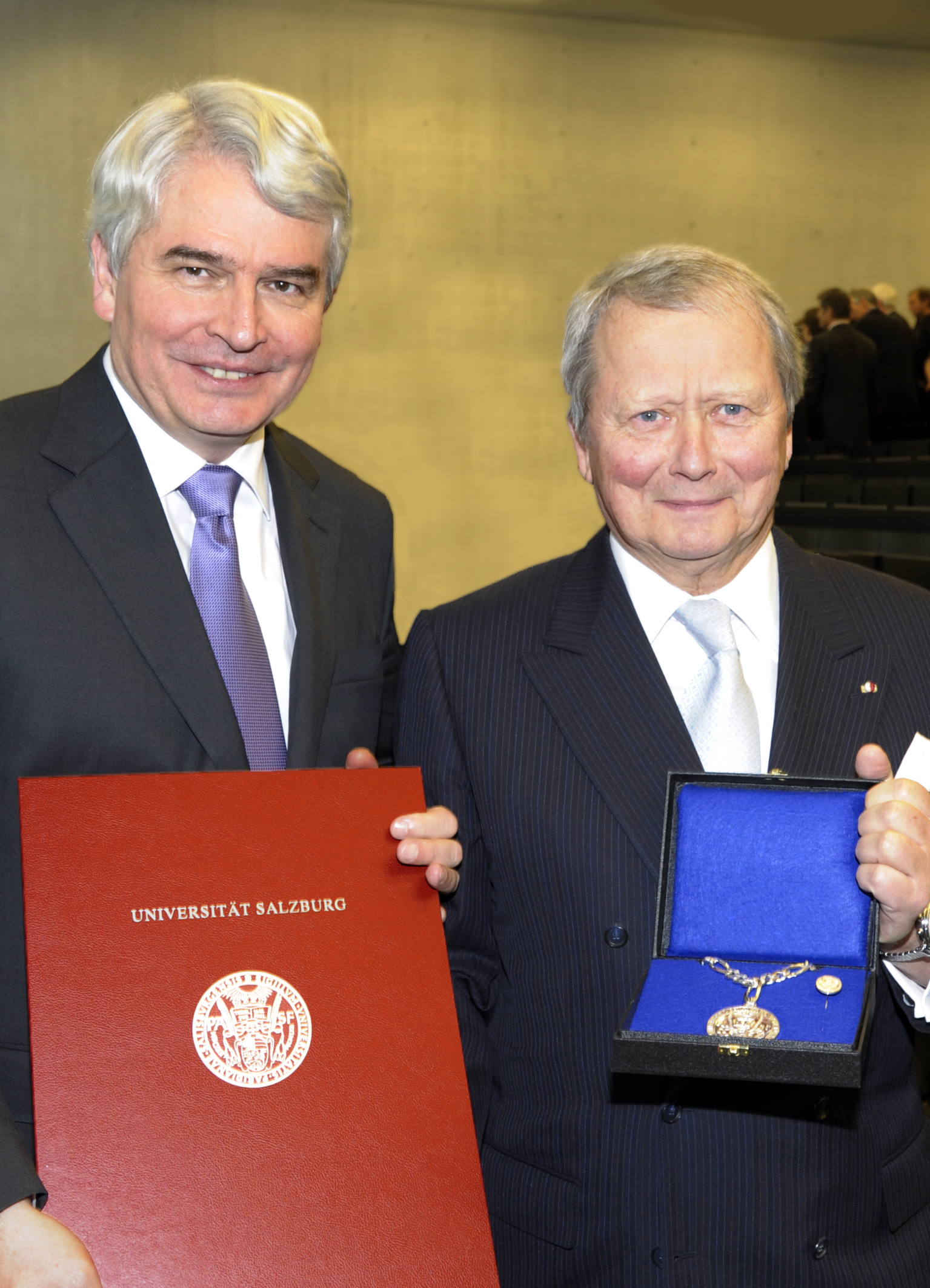 Ehrensenator_Dr._Porsche[18286][1]