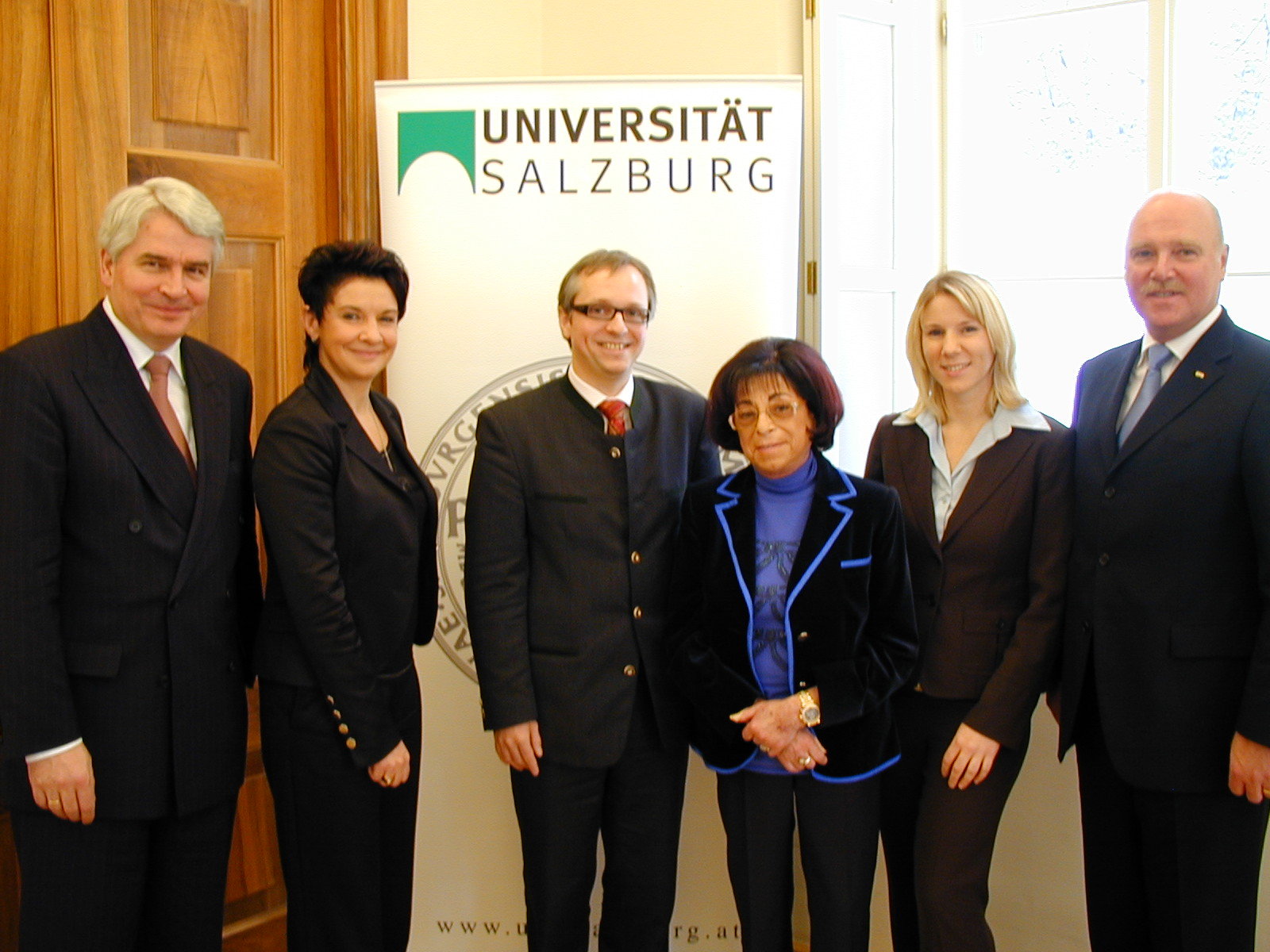 Rektor Heinrich Schmidinger, Universitätsprofessorin Sabine Urnik, Preisträger Christoph Urtz, Stifterin Johanna Wittschier, Preisträgerin Sibylle Grechenig, EFS-Vorstandsvorsitzender Ingo Linn