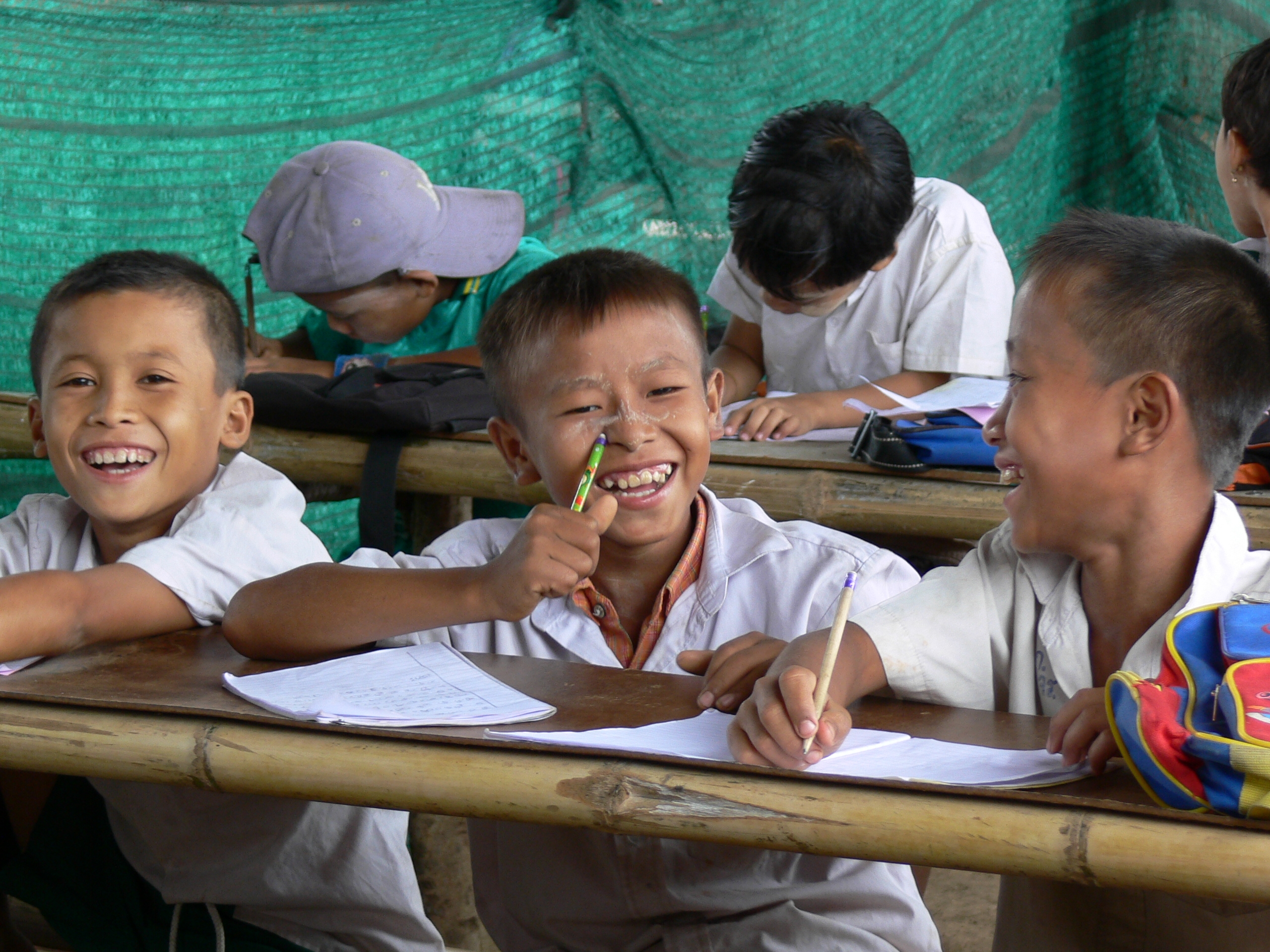 In_einer_Schule_von_Helfen_ohne_Grenzen[10564][1]