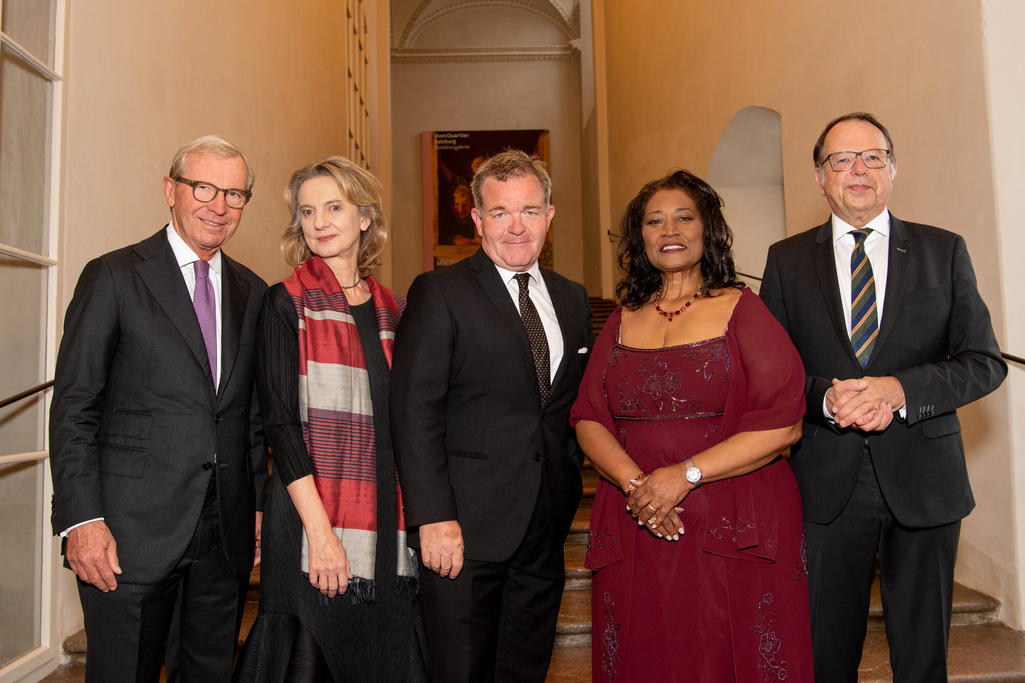 PLUS Gala am 24. Juni 2022: v.l.n.r.: Landeshauptmann Wilfried Haslauer, Klarinettistin Sabine Meyer, Schauspieler Cornelius Obonya, Opernsängern Michèle Crider und Rektor Hendrik Lehnert