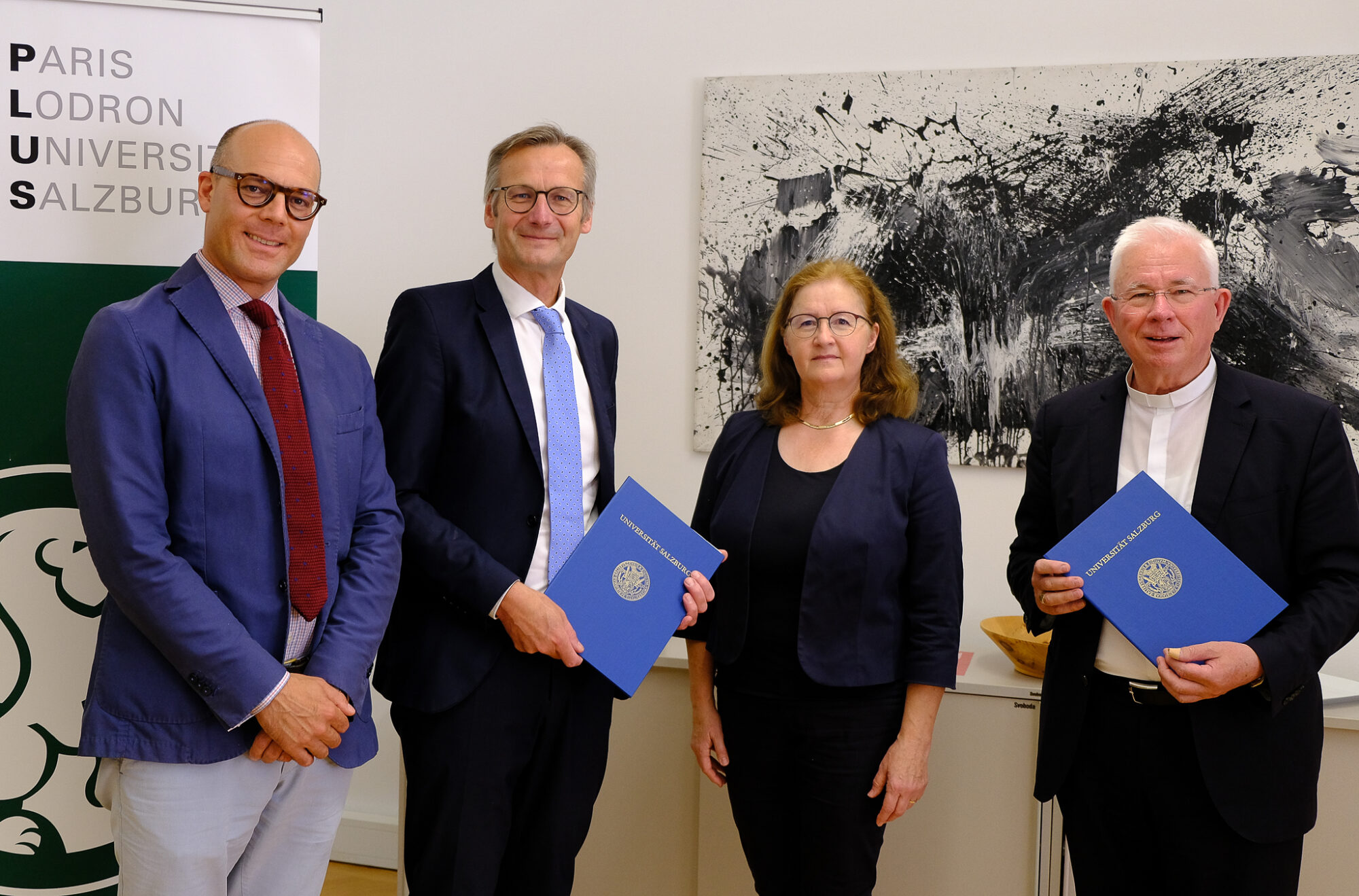 v.l.n.r.: Dekan Michael Zichy, Vizerektor Martin Weichbold, Ordinariatskanzlerin Elisabeth A. Kandler-Mayr und Erzbischof Franz Lackner