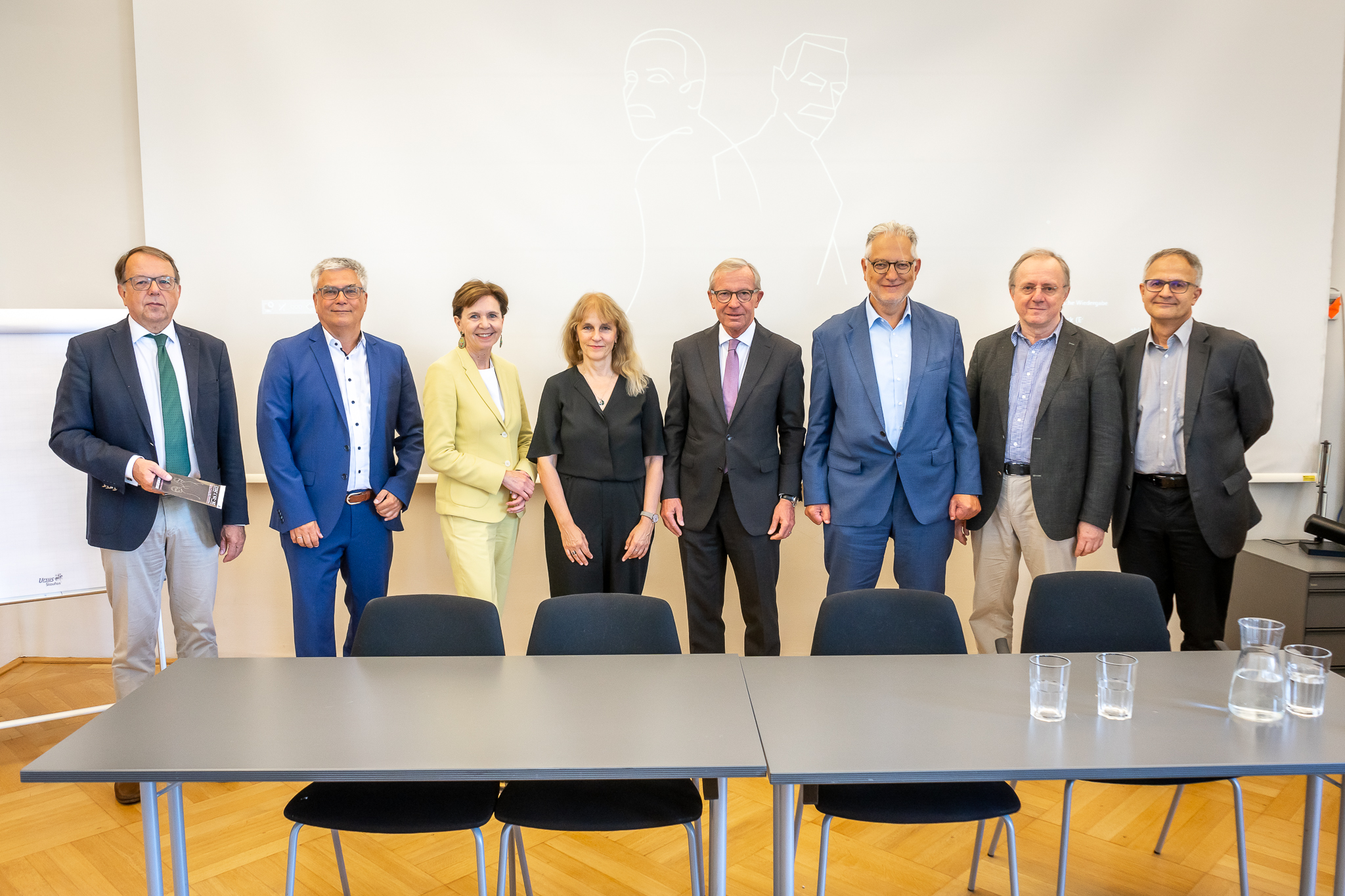 Gruppenbild mit Gästen und Vortragenden am SAtefan Zweig und Thomas Mann-Symposium 2022