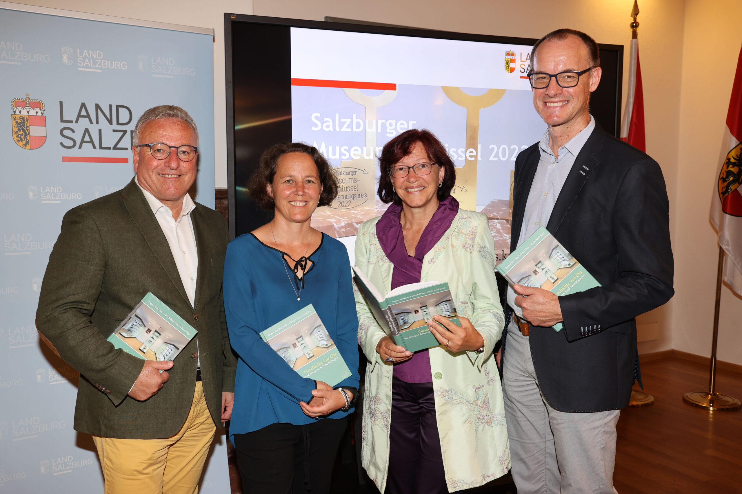 „Geschichte vor Ort“: Sammelband der Kooperation PLUS – Salzburger Museen und Sammlungen präsentiert