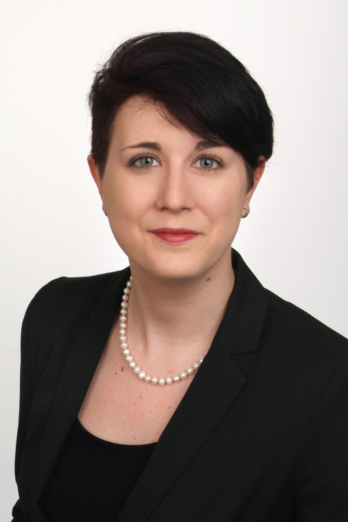 Dr. Katharina Maier, LLM.oec.