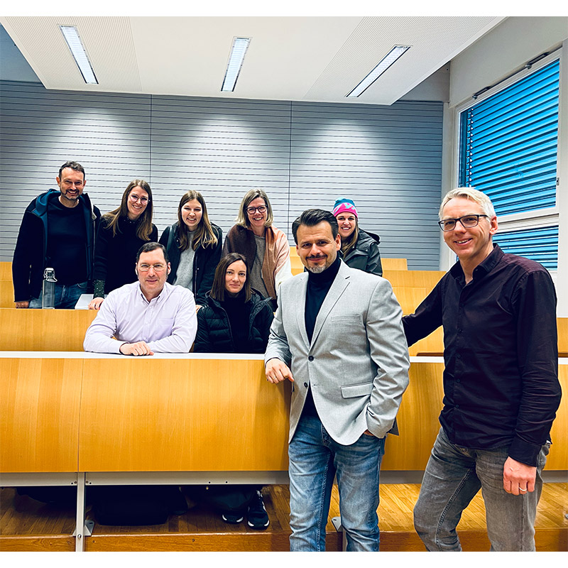 Gruppenbild der Teilnehmer