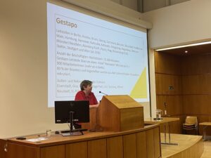 Zahlreiches Erscheinen beim Vortrag &uuml;ber die Polizei im Nationalsozialismus