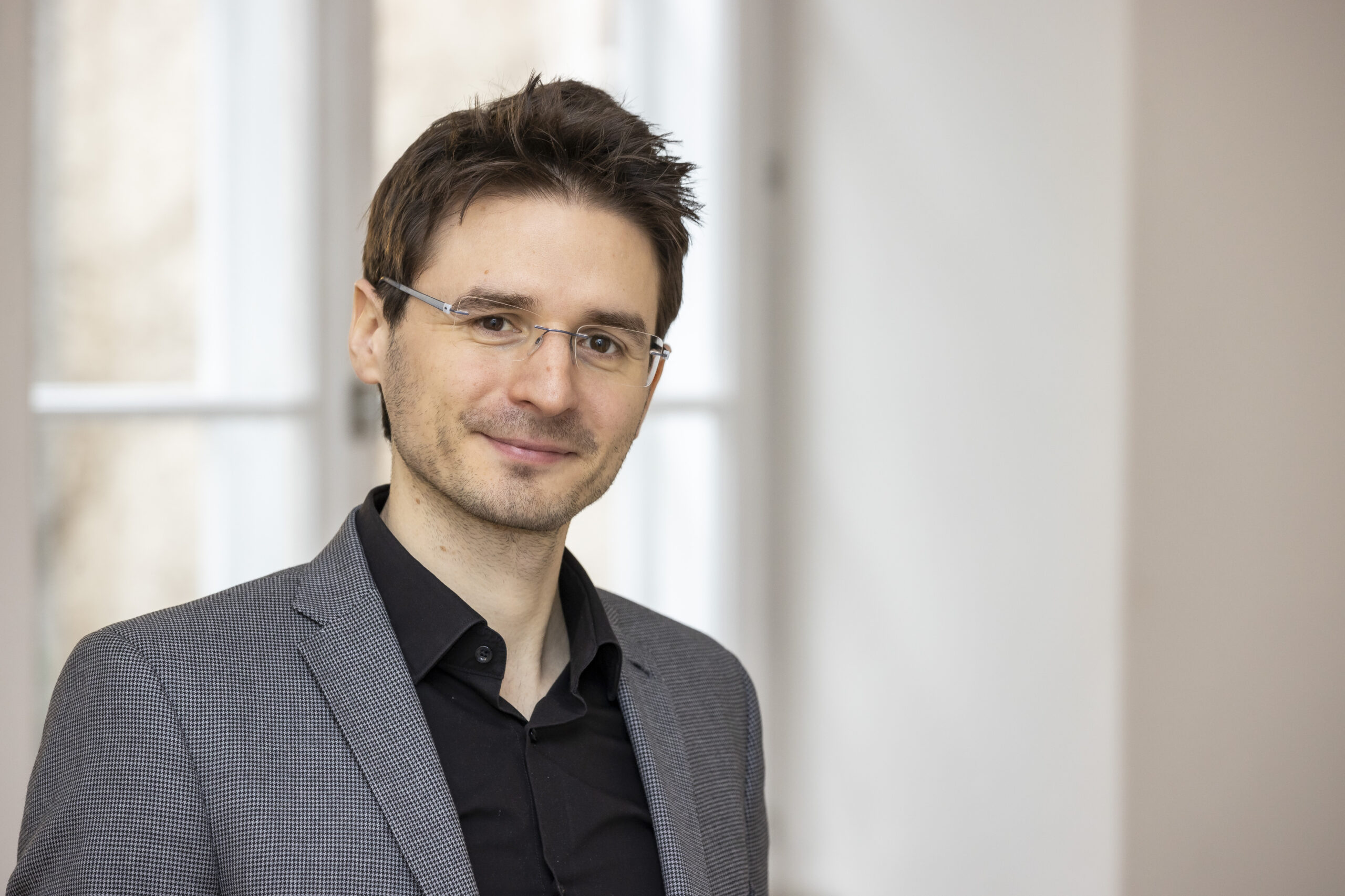 Dr. Sebastian Krempelmeier | &copy; Kolarik