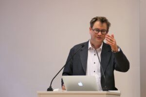 Martin R&ouml;tting: &bdquo;Der Buddhismus in Europa hat mich zum Religionswissenschaftler gemacht.&ldquo;