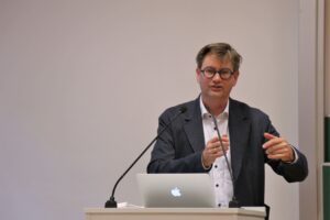 Martin R&ouml;tting: &bdquo;Der Buddhismus in Europa hat mich zum Religionswissenschaftler gemacht.&ldquo;