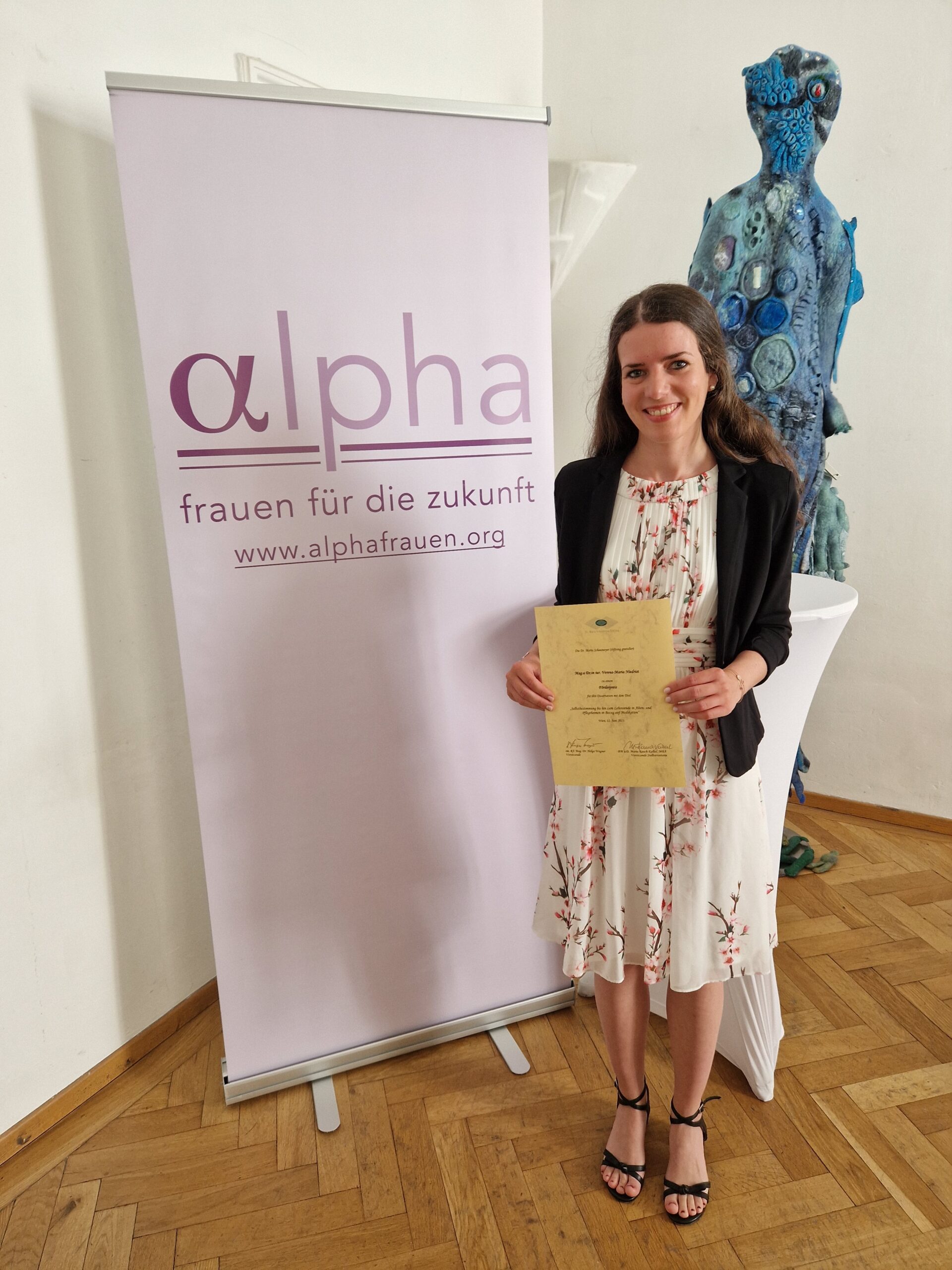 Mag.a Dr.in Verena-Maria Niedrist mit Auszeichnung