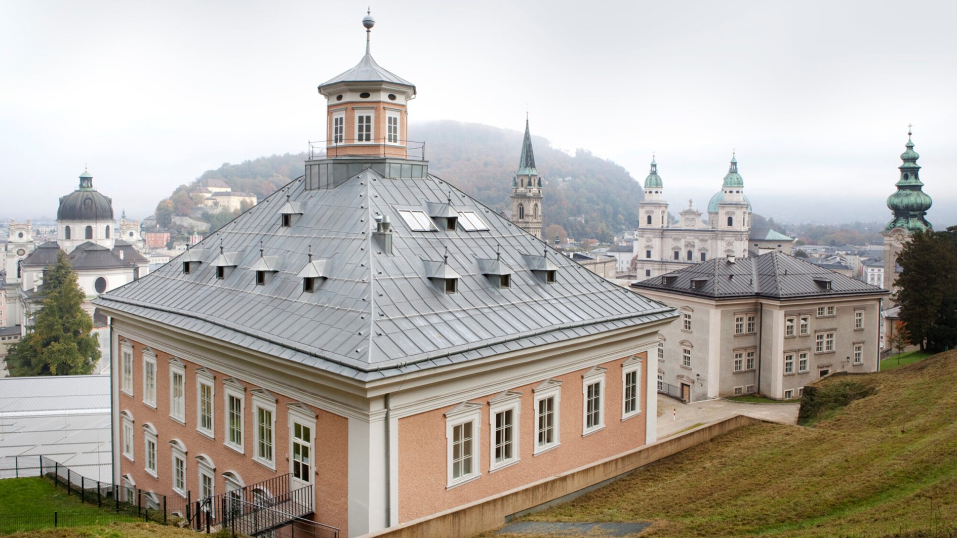 Edmundsbürg über Salzburg