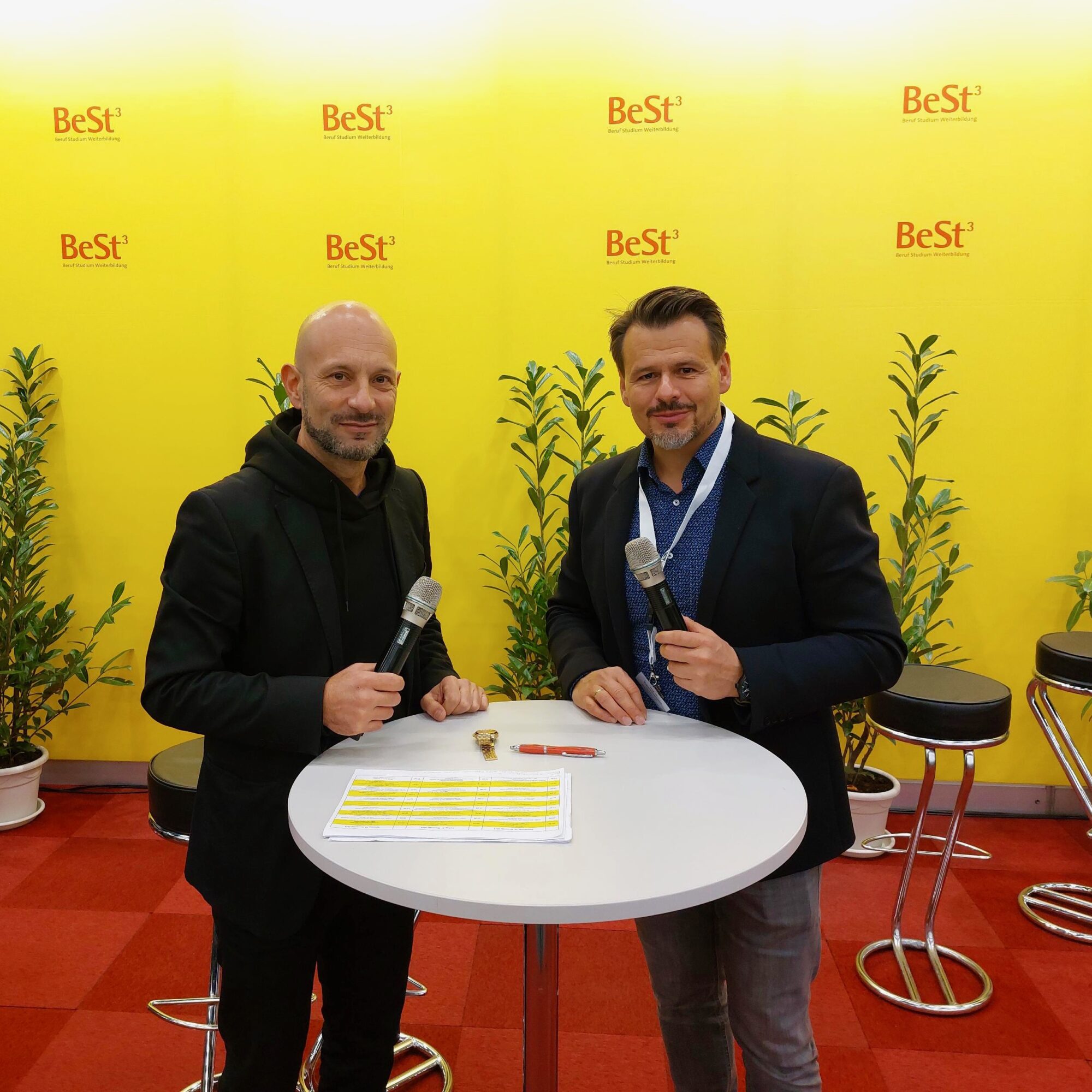 Fernsehredakteur und -moderator Bernd Obermayr mit Robert Krammer (ÖIM) v.l.n.r.