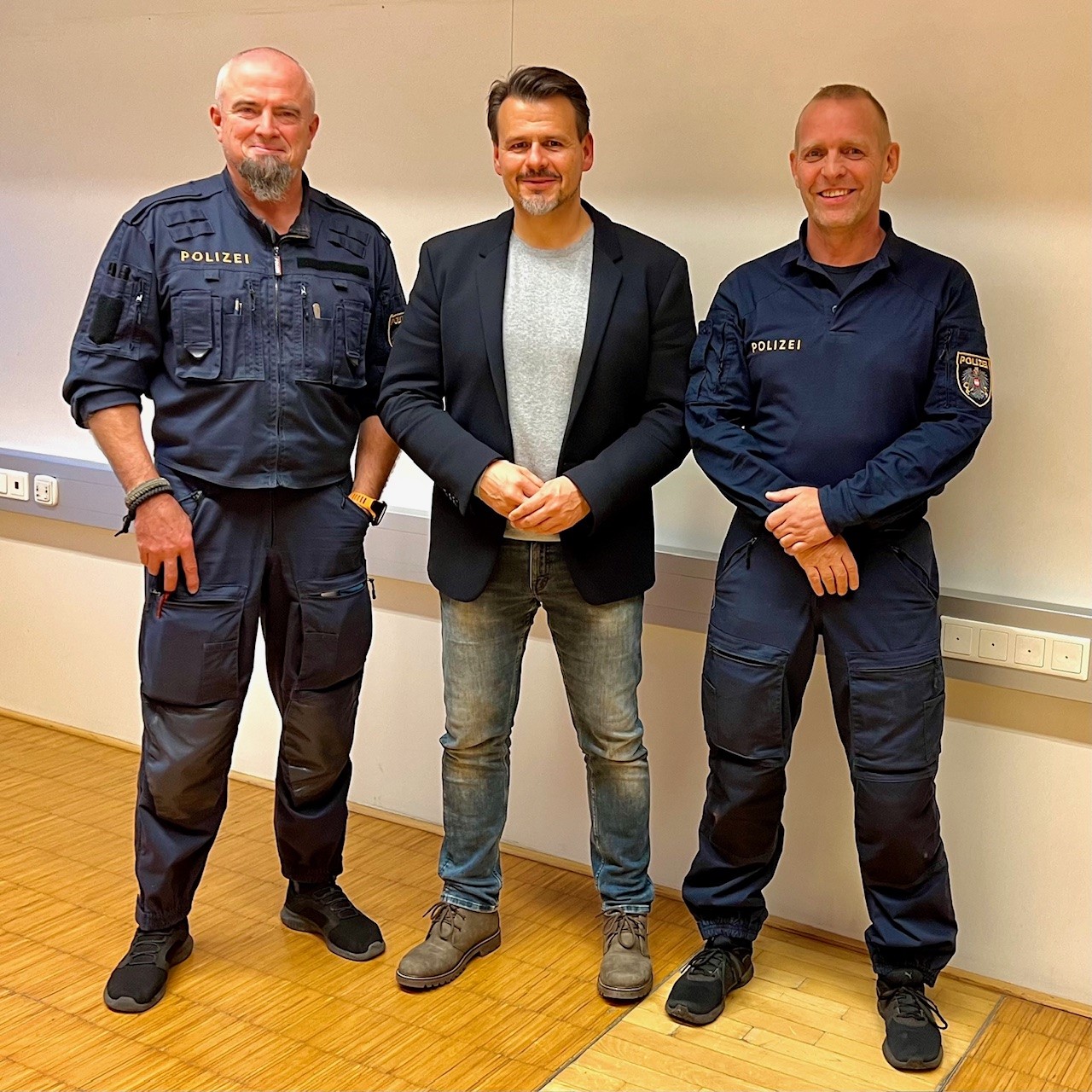 Chefinspektor Peter BRUNNER (Bundespolizei, SIAK, Fachzirkelkoordinator für Einsatztraining), Robert KRAMMER (ÖIM), Chefinspektor Wolfgang LAHOMSEK (Bundespolizei, SIAK, stv. Fachzirkelkoordinator für Einsatztraining/Technik) v.l.n.r.