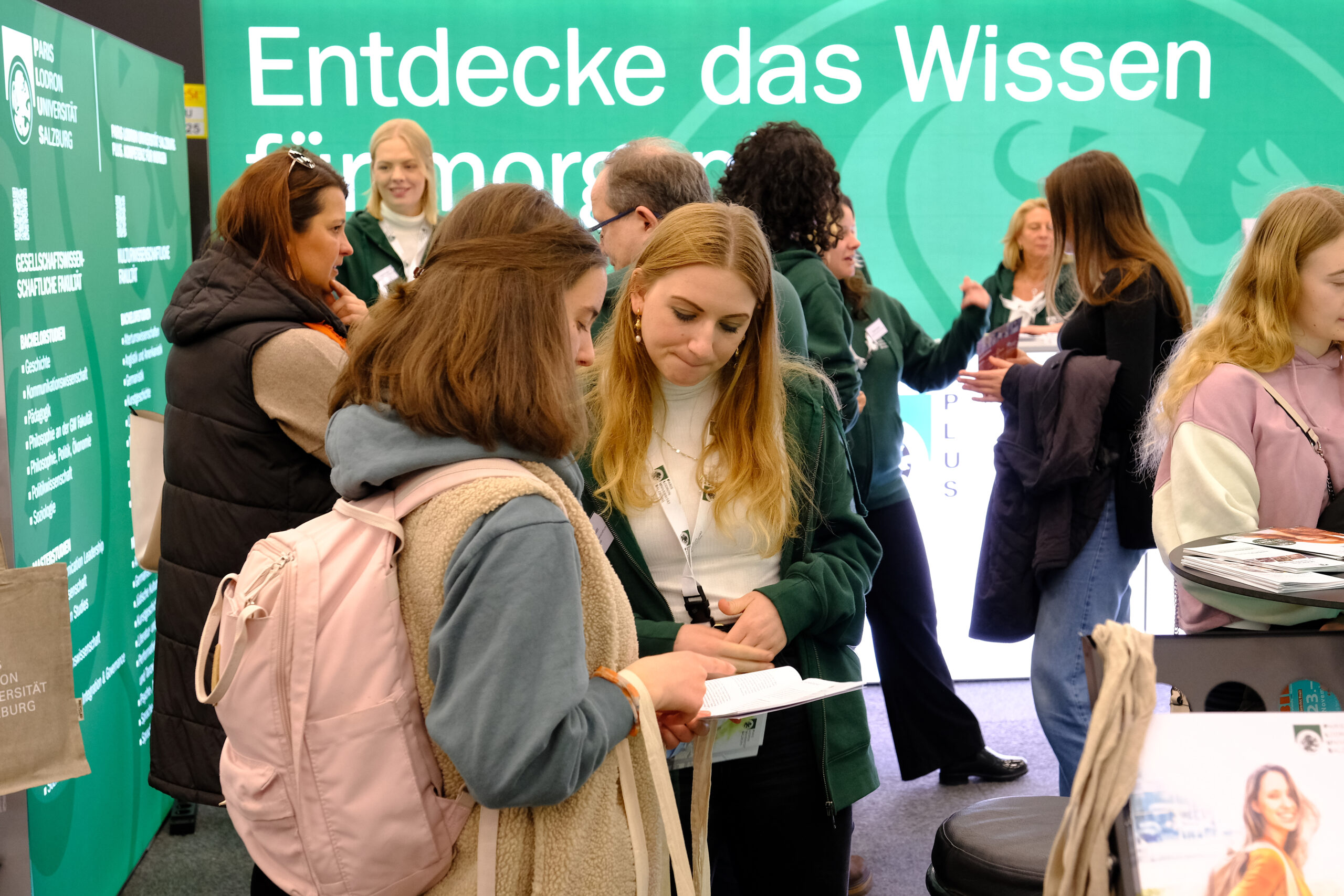 Beratungssituation auf Messe