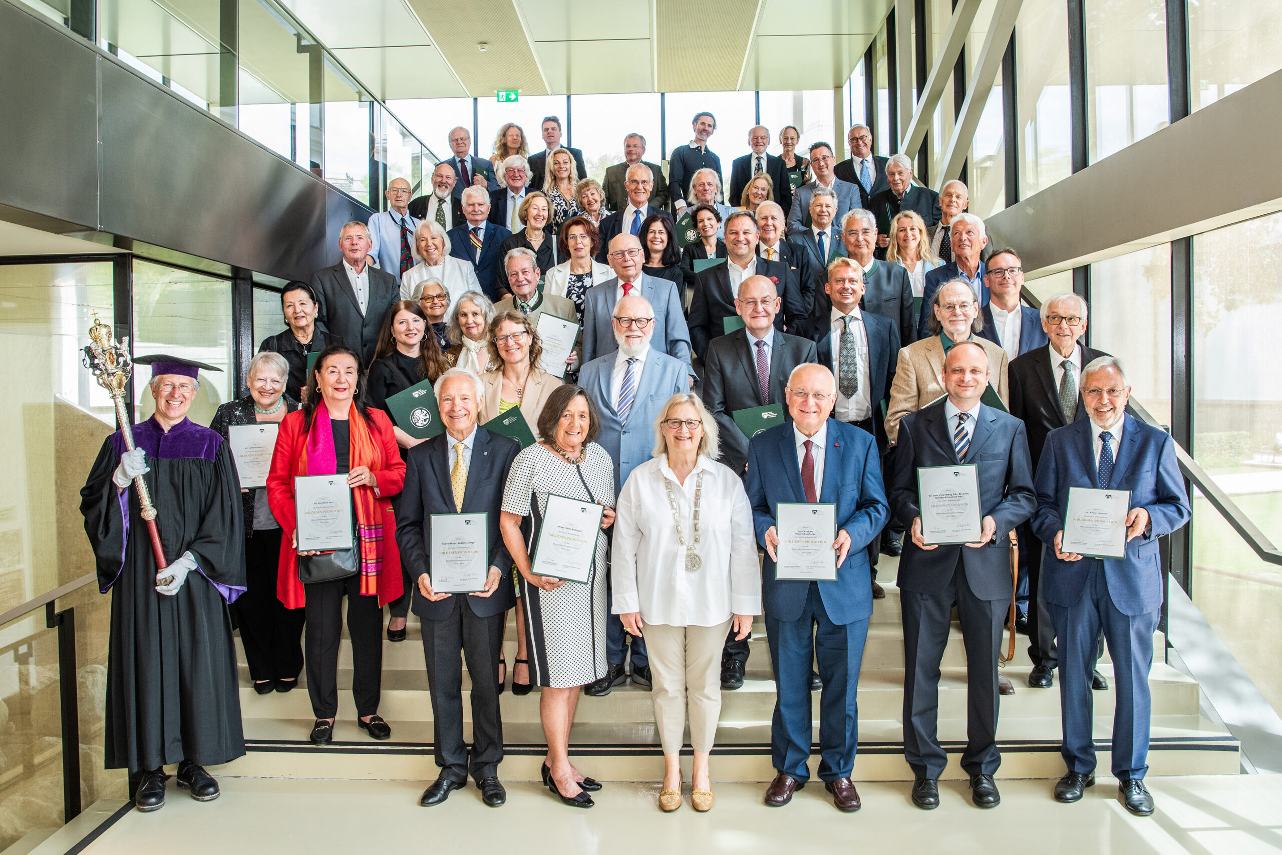 Goldene Promotionen an der PLUS