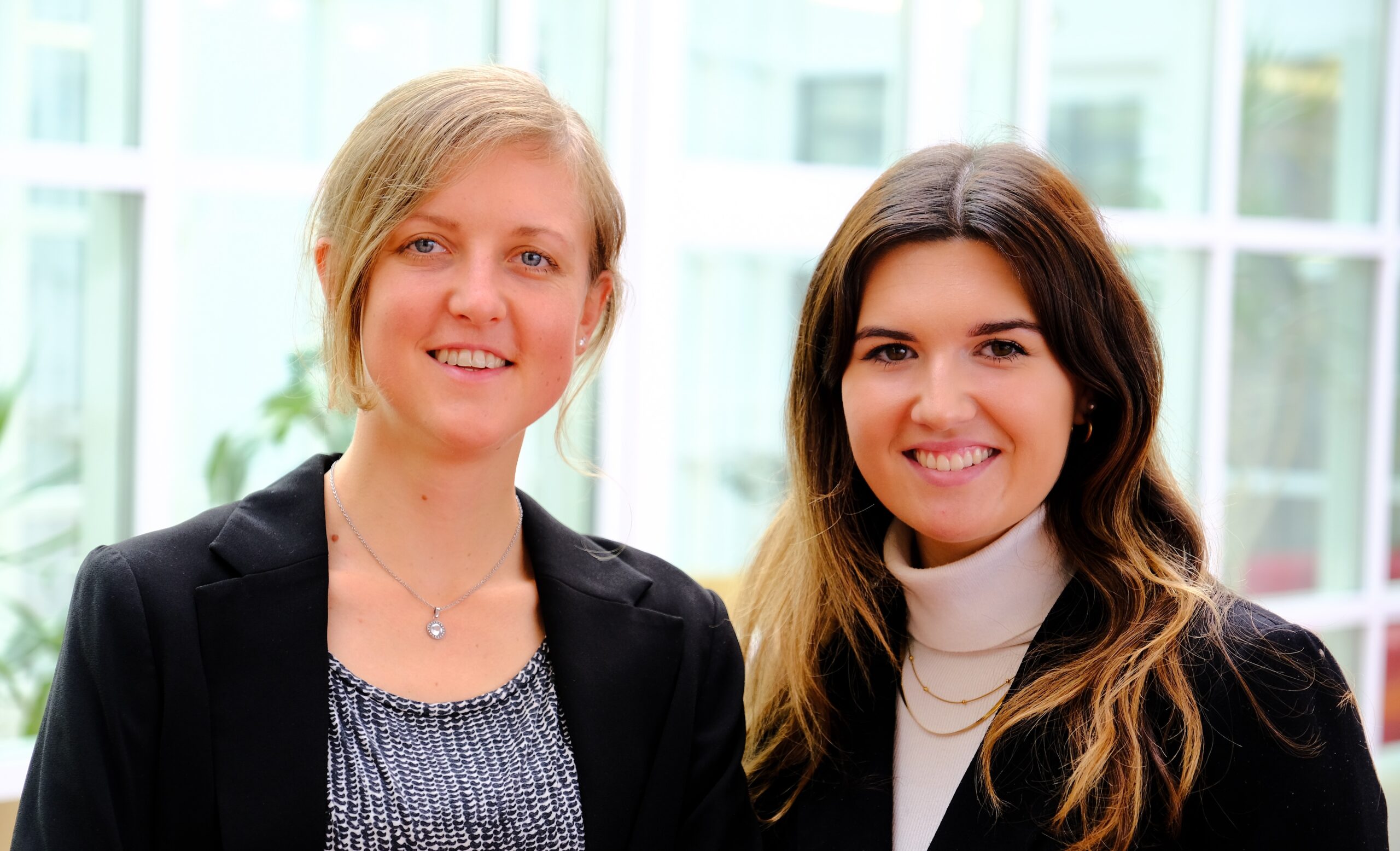 Sarah Sch&ouml;nbrodt und Sarah Unfried