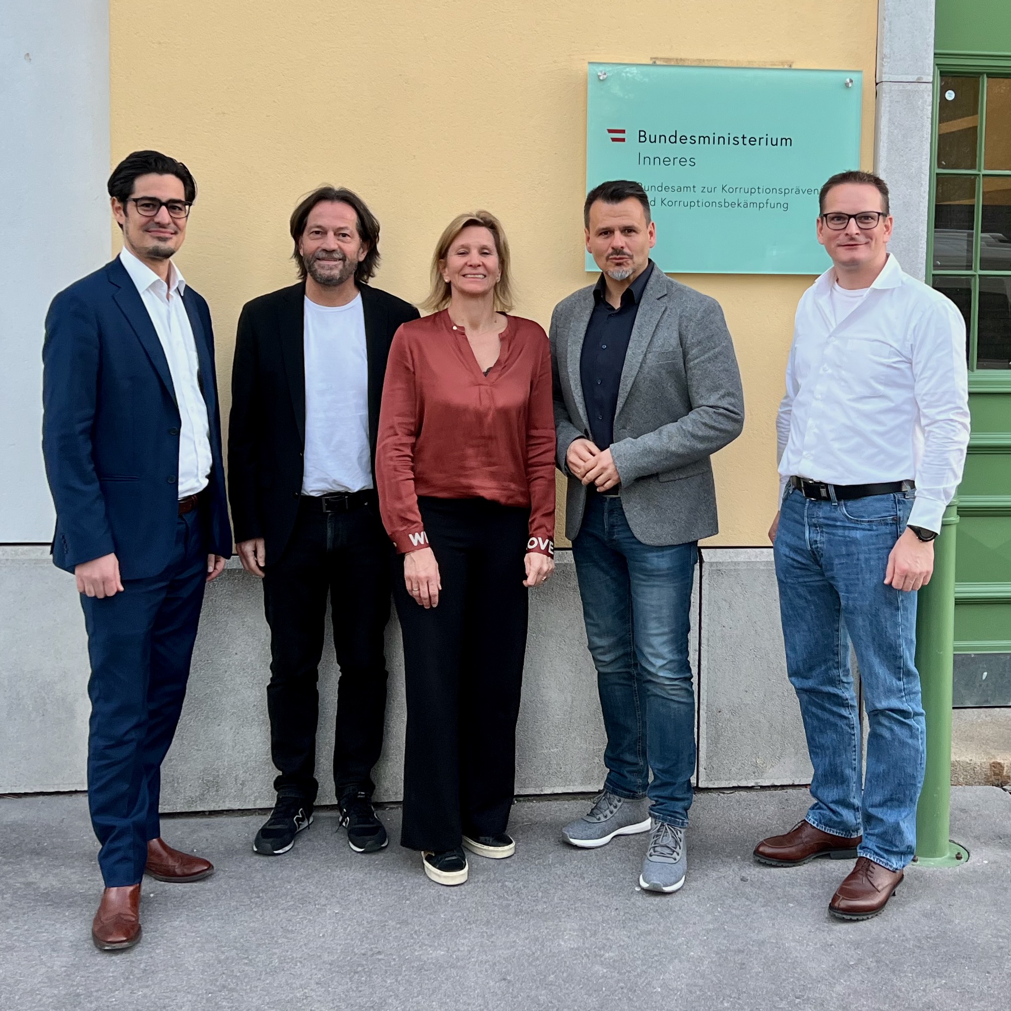 Mag. Dr. Otto KERBL, MA Mag. Walter SUNTINGER, Mag.a Johanna ETEME, Dr. Robert KRAMMER und Mag. Lukas BERGHAMMER (Leiter EBM), v.l.n.r.