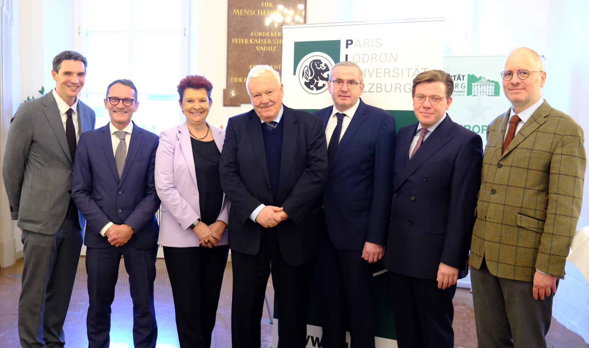 Gruppenfoto anlässlich des Festaktes zu Ehren von em. o. Univ.-Prof. DDr. Dr. h. c. mult. Johannes Michael Rainer