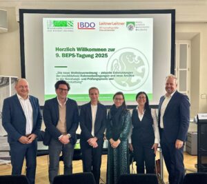 vlnr: HR Mag. Roland Macho, Dr. Clemens Nowotny, Mag. Alexandra Dolezel, Mag. Dr. Sabine Schmidjell-Dommes, Assoz.-Prof. MMag. Dr. Michaela Fellinger, Mag. Kurt Lassacher