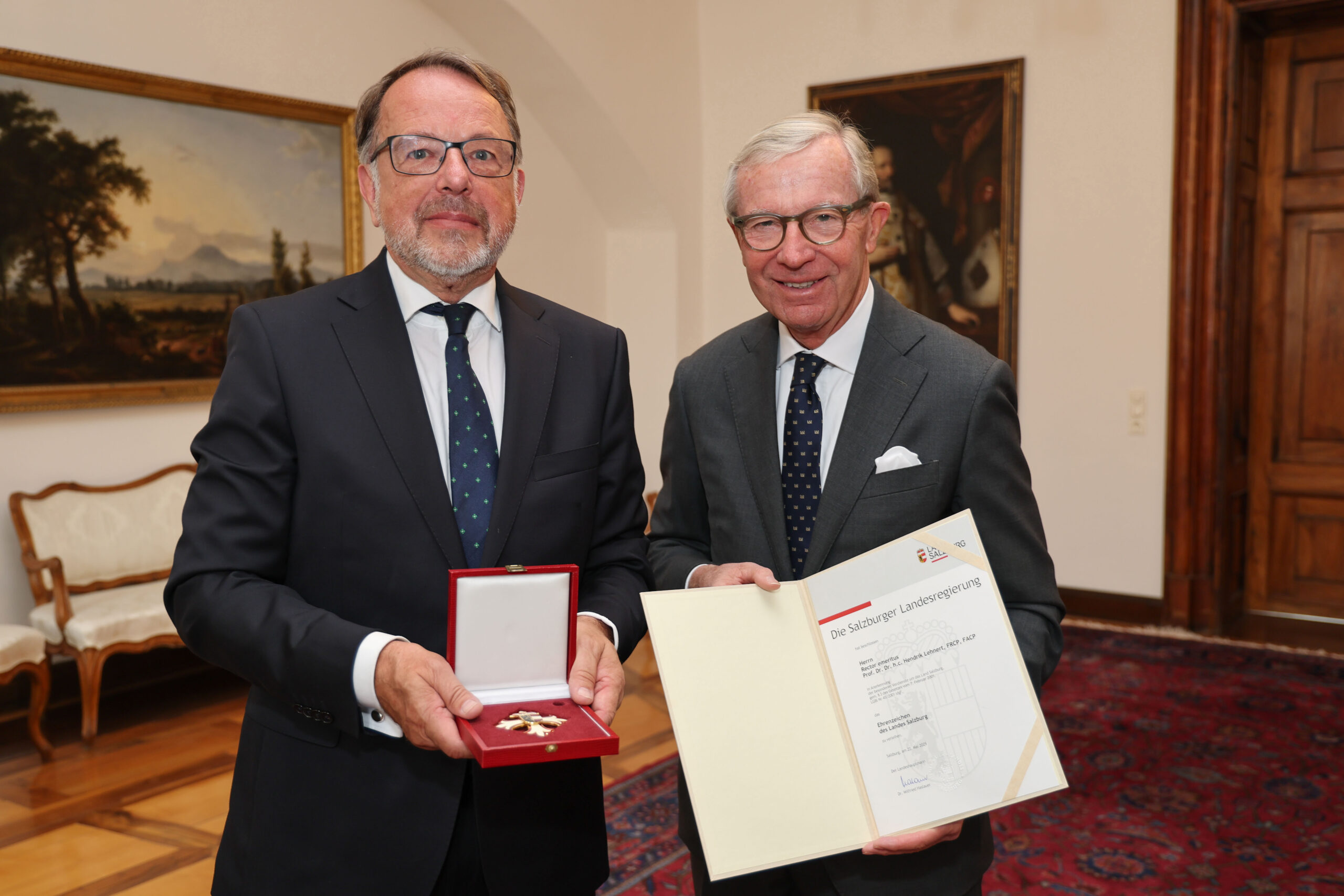 Hendrik Lehnert mit LH Wilfried Haslauer