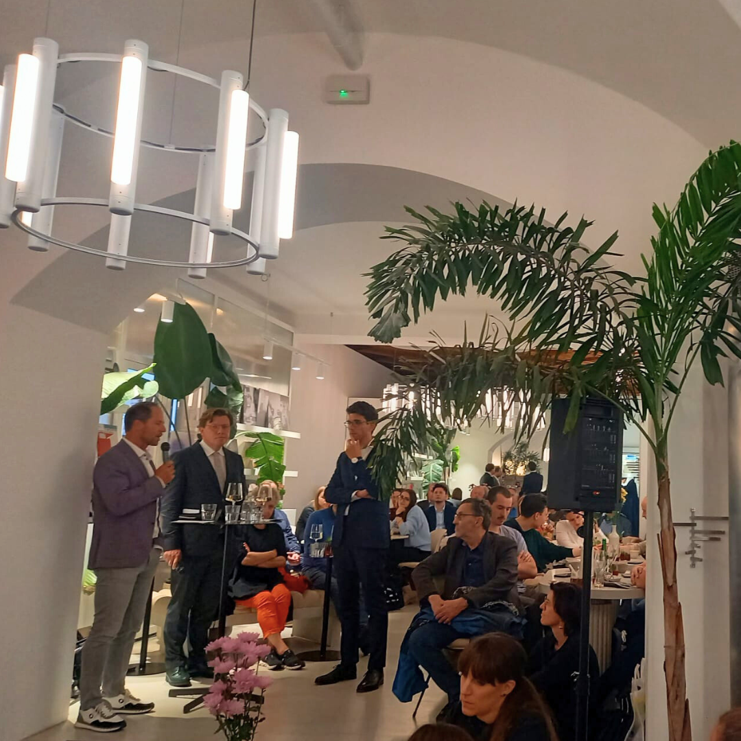 Law Talk Kaffeehaus 220 Grad