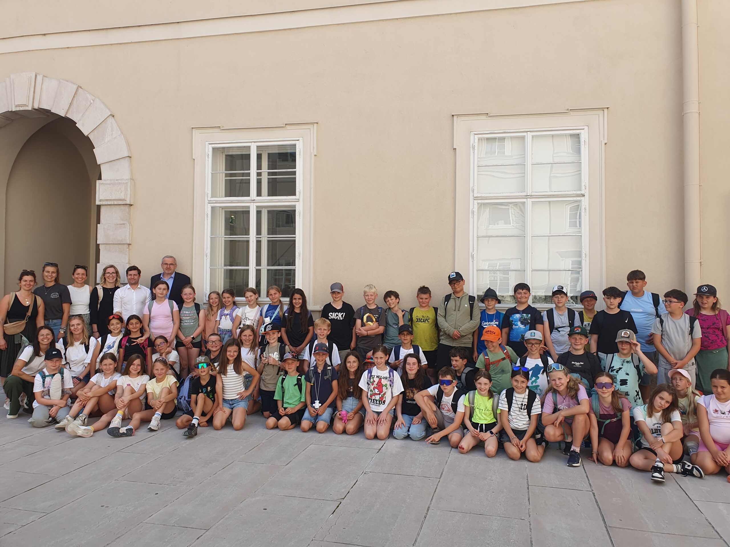 Kinder der Volksschule Altenmarkt 2025 an der RWW-Fakultät