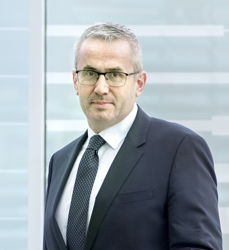 Foto Prof. Auer Aufnahme PLUS