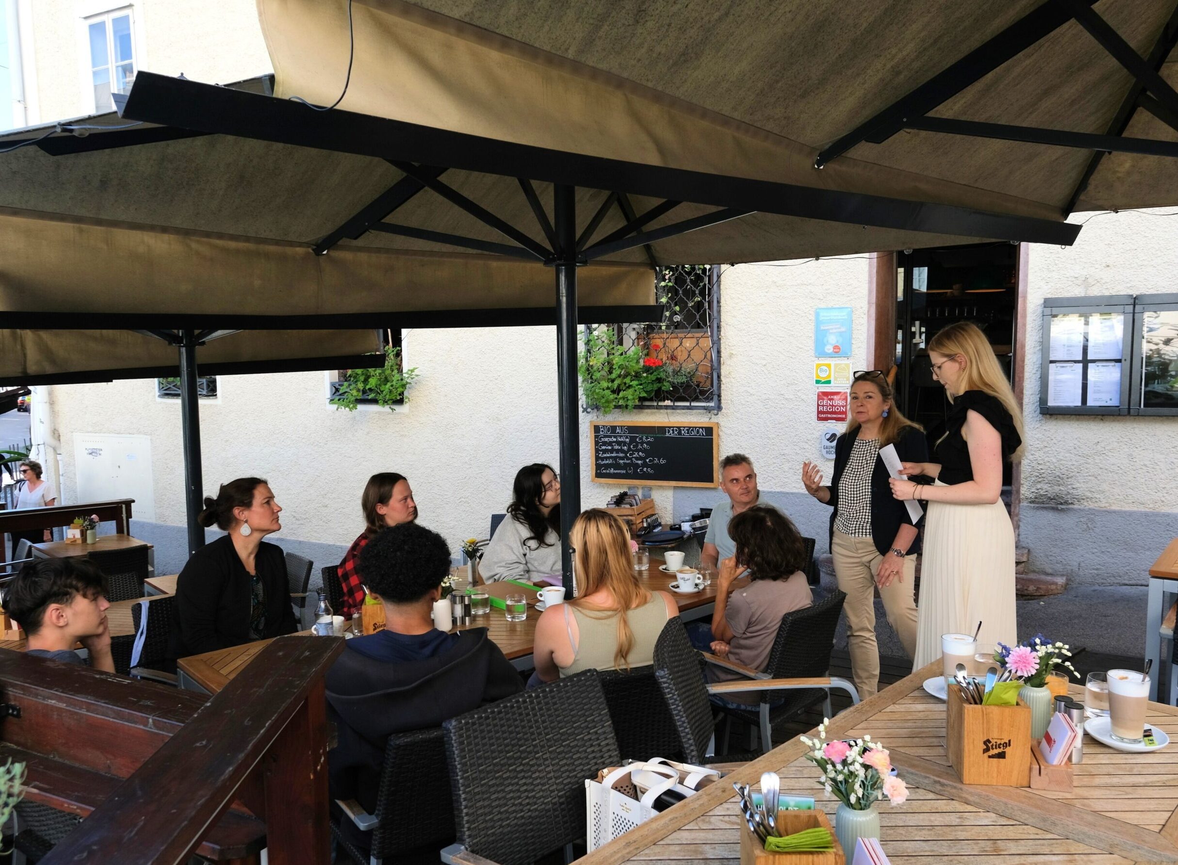 Gruppenbild mit neuen Lehrlingen