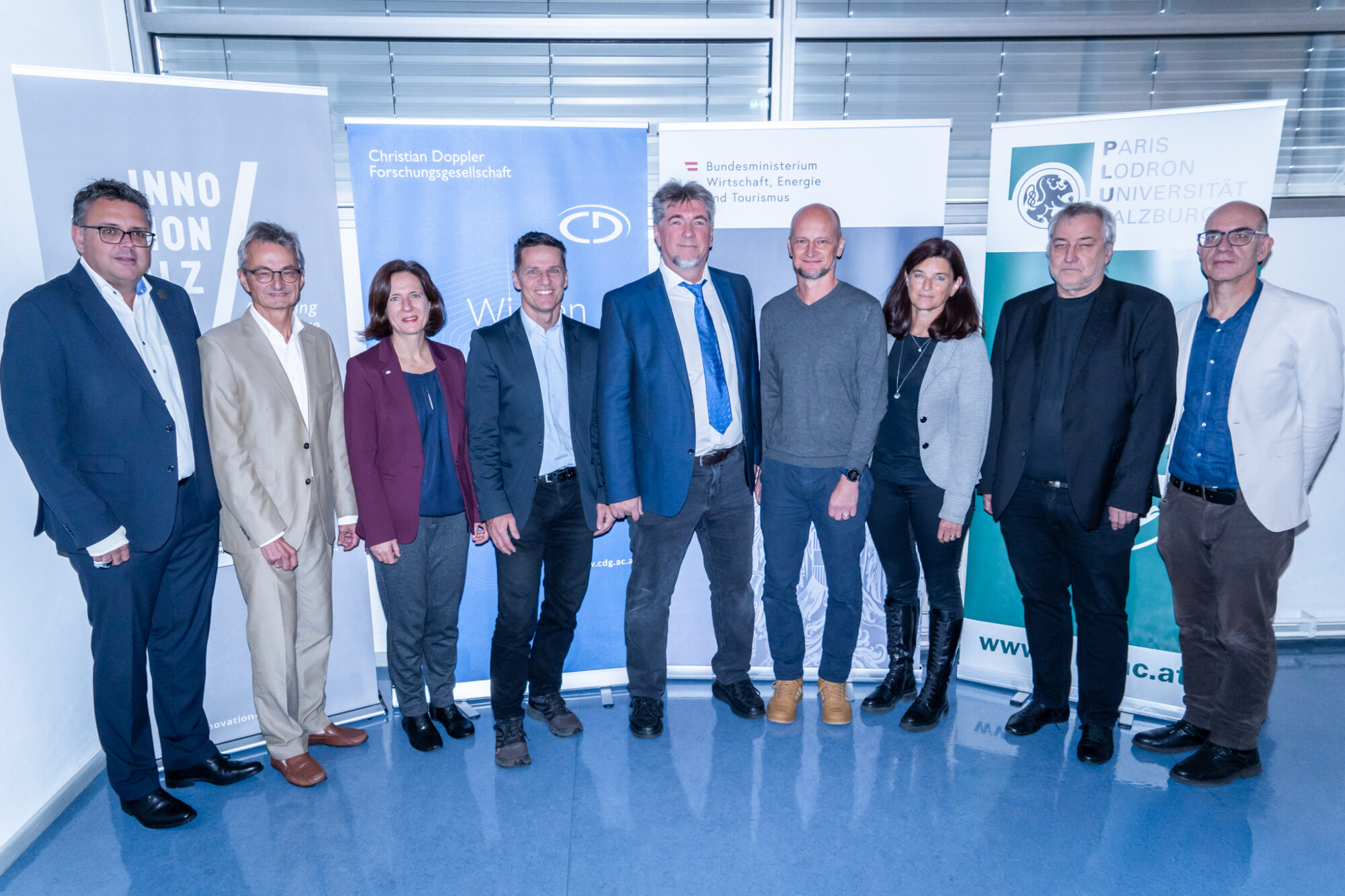 Manfred Tscheligi (Fachbereichsleiter Artificial Intelligence and Human Interfaces), Stefan Lang (Dekan Fakultät Digitale und Analytische Wissenschaften)