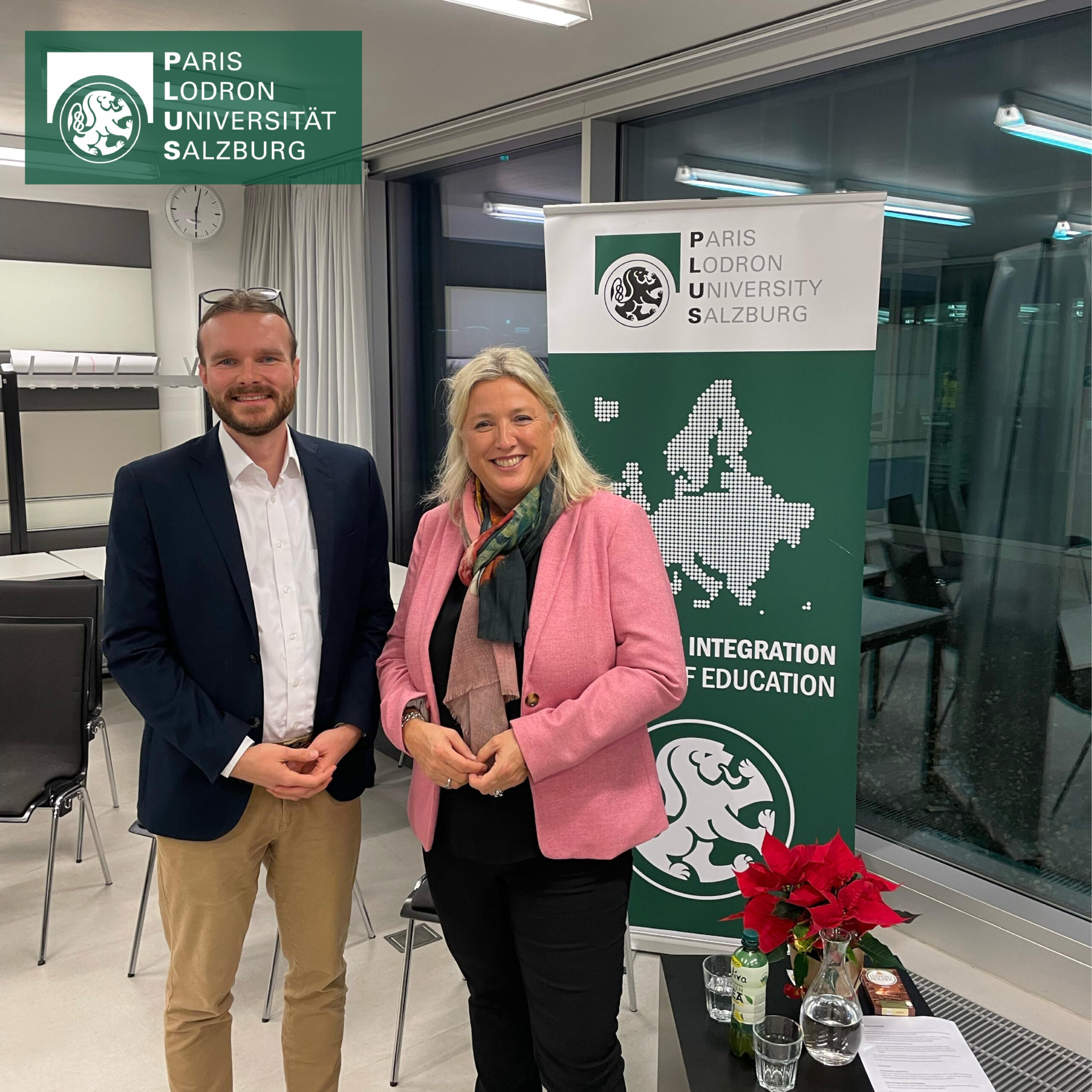 Rückblick: Bild 1 - My views on Democacy: Kaminengespräch Lindsay Skoll, 17.11.2025